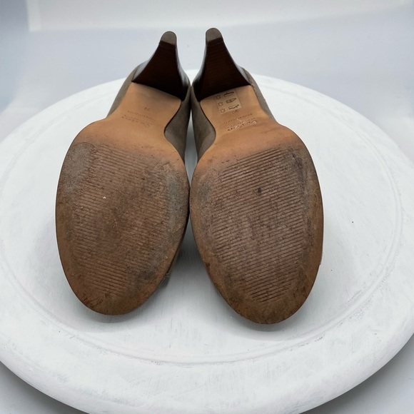 Boden Peep Toe Pumps Size US7	UK5  EUR38 - Picture 9 of 11